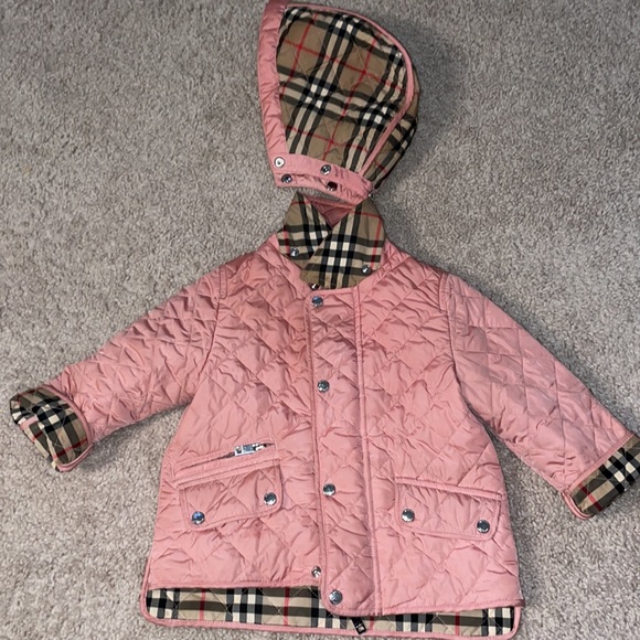 COPY - Authentic Burberry Kids Pink detachable hood quilted coat - Picture 3 of 16